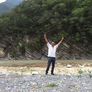 Meet your Posher, Carlos